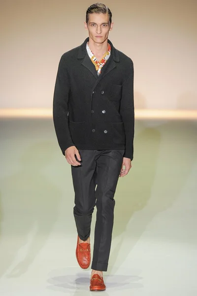 Look 37